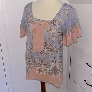 New 🌸🌸🌸Printed silk top